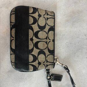 Coach Signature Canvas Women’s Black Gray Leather Buckle Wallet Wristlet